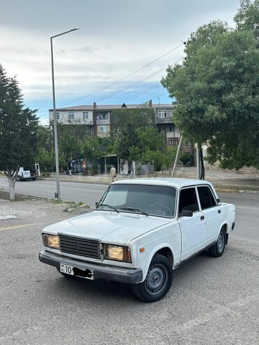 LADA (VAZ) 2107-1
