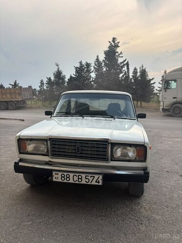 LADA (VAZ) 2107-1