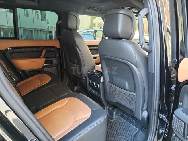 Land Rover Defender-9
