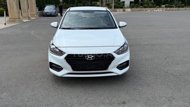 Hyundai Accent-1