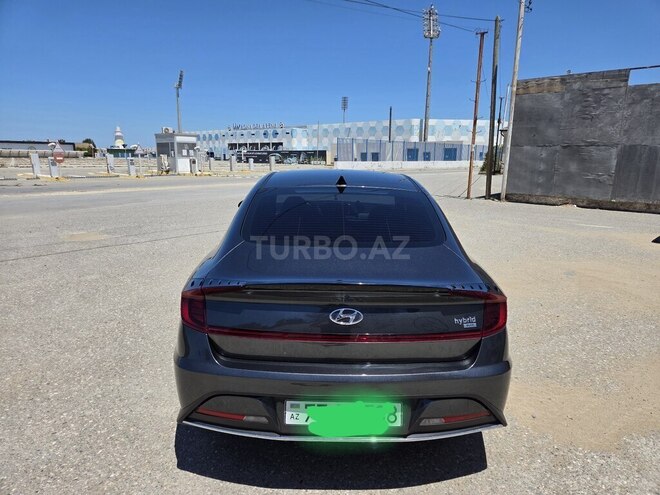Hyundai Sonata-4