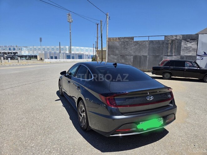Hyundai Sonata-5