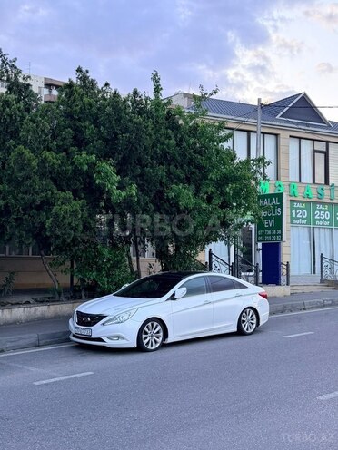 Hyundai Sonata-4