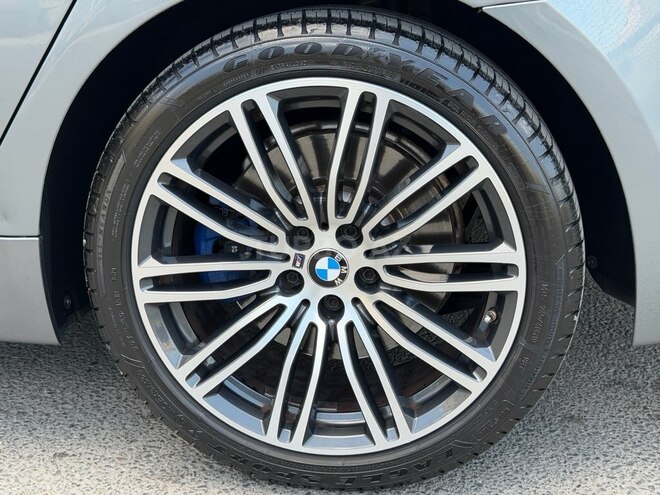 BMW 530-18
