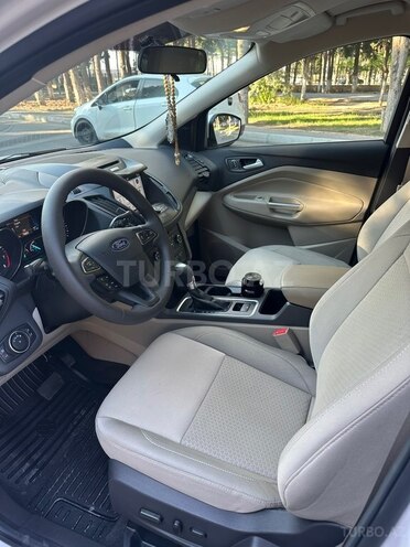 Ford Escape-15