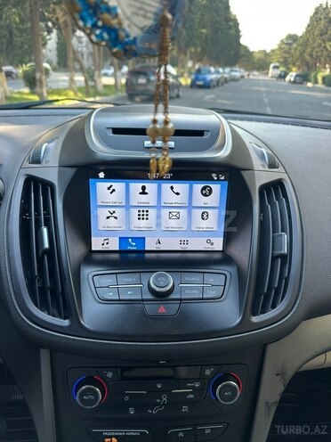 Ford Escape-18