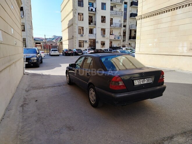 Mercedes C 220-10
