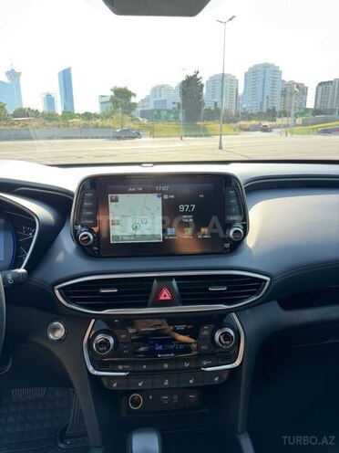 Hyundai Santa Fe-5
