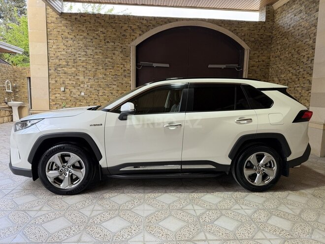 Toyota RAV4-5