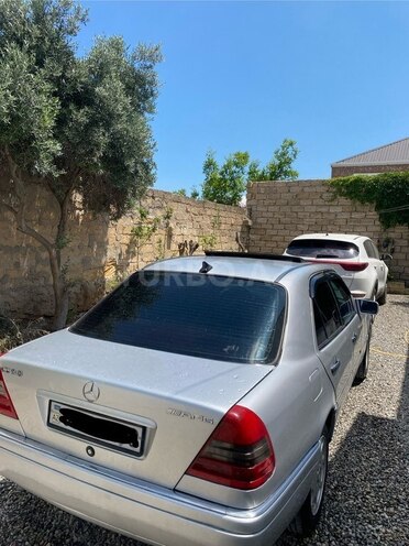 Mercedes C 180-5
