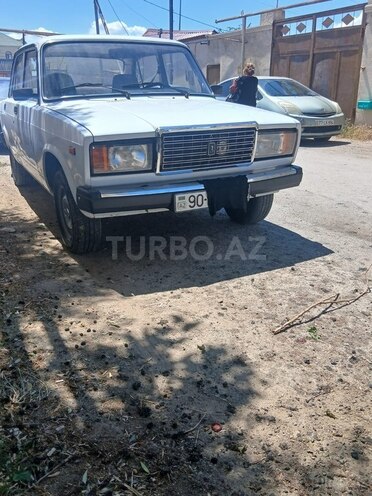 LADA (VAZ) 2107-1