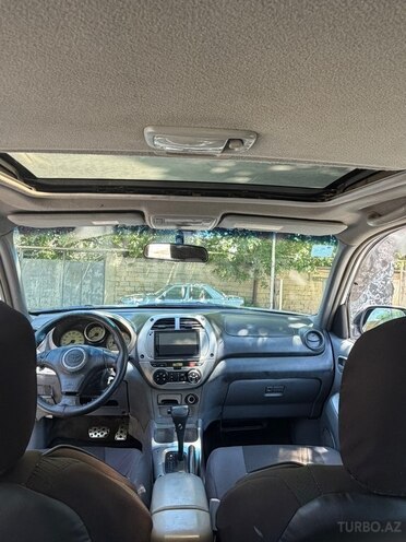 Toyota RAV4-3