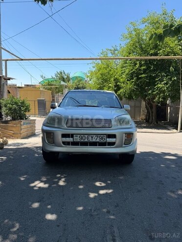 Toyota RAV4-1