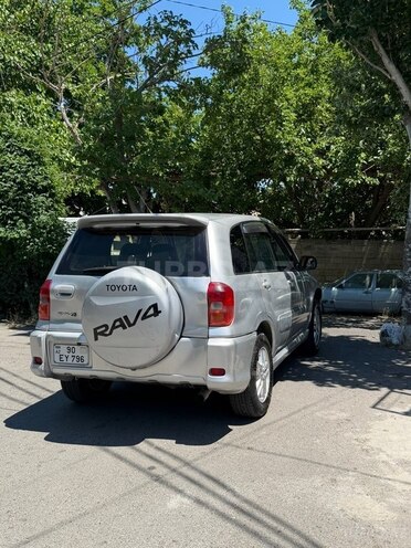 Toyota RAV4-6