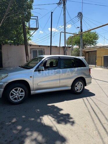 Toyota RAV4-2