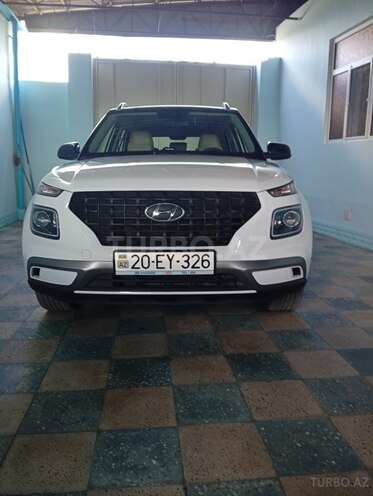Hyundai Venue-1