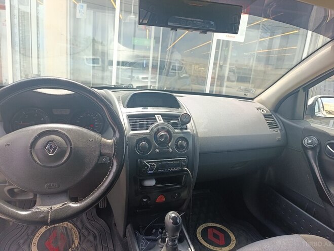 Renault Megane-8