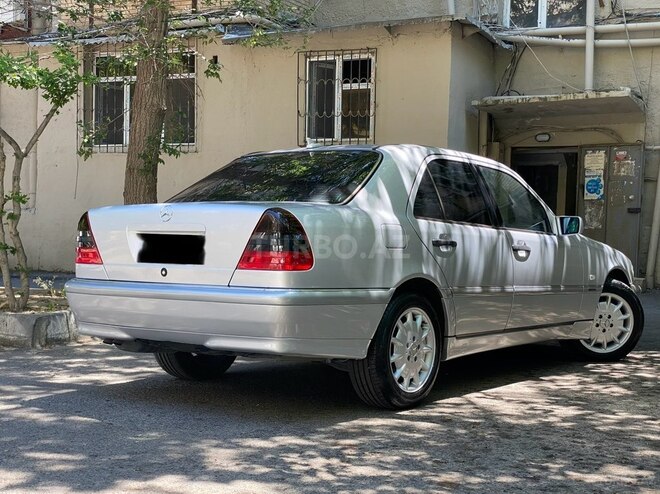 Mercedes C 240-10