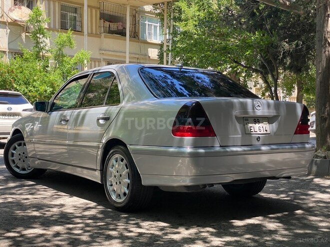 Mercedes C 240-8