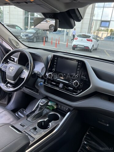 Toyota Highlander-2