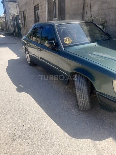 Mercedes 200 D-5