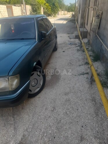 Mercedes 200 D-4