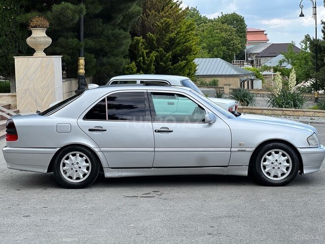 Mercedes C 180-8