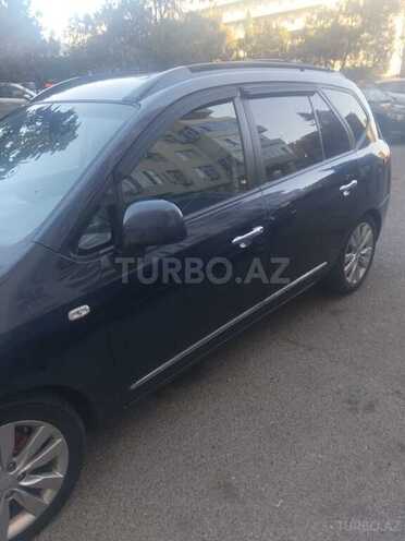 Kia Carens-4