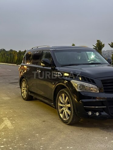 Infiniti QX80-3