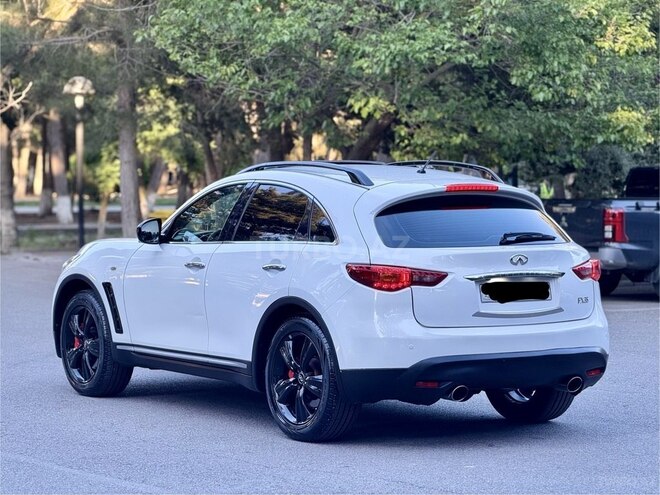 Infiniti FX35-10