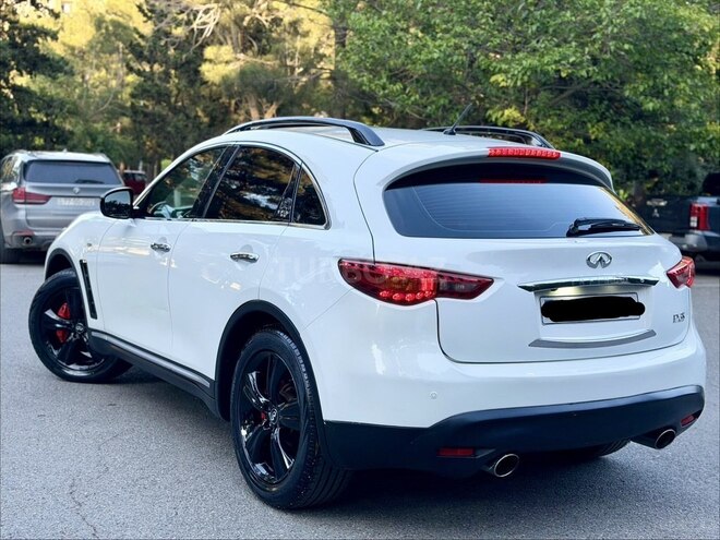 Infiniti FX35-7