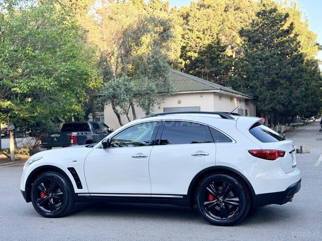 Infiniti FX35-8