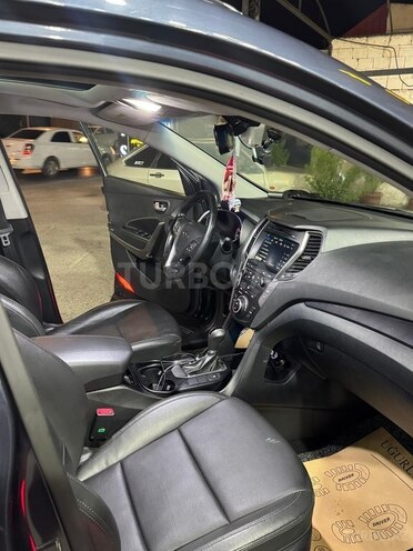 Hyundai Santa Fe-10