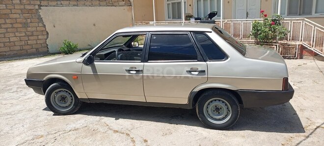 LADA (VAZ) 21099-10