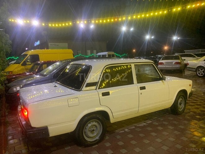 LADA (VAZ) 2107-2