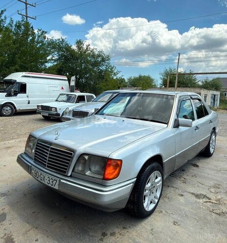 Mercedes E 200-2