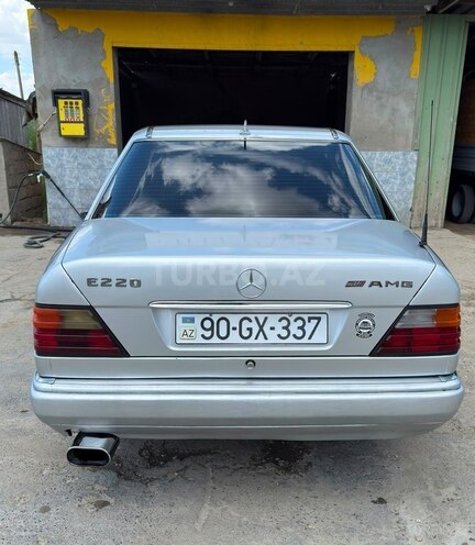 Mercedes E 200-7