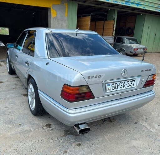 Mercedes E 200-6