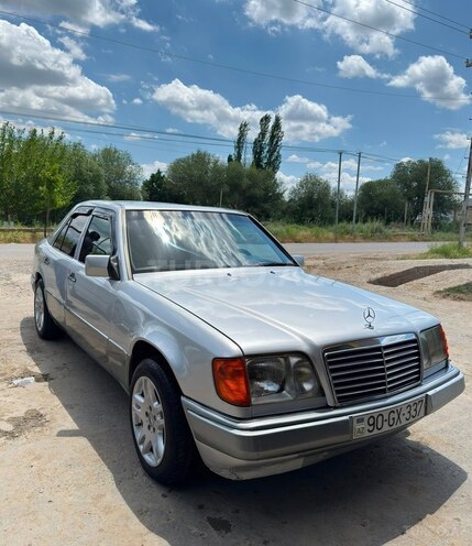 Mercedes E 200-3