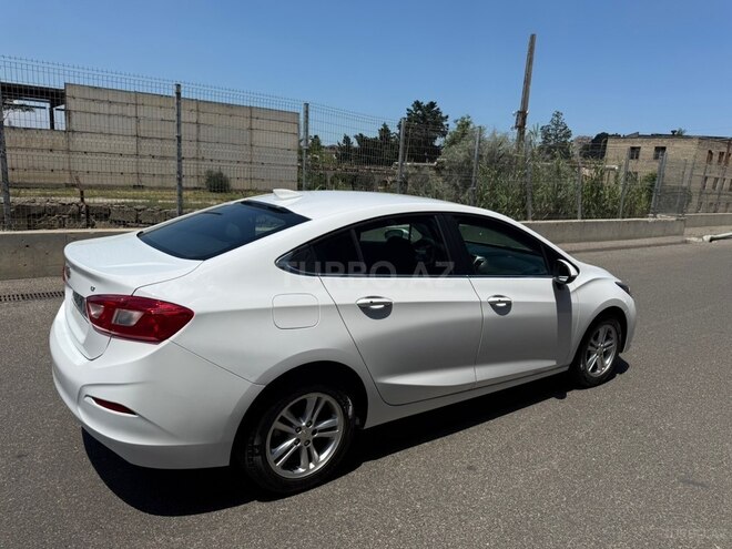 Chevrolet Cruze-16