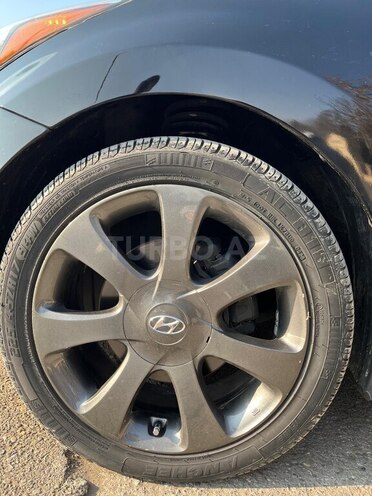 Hyundai Elantra-4