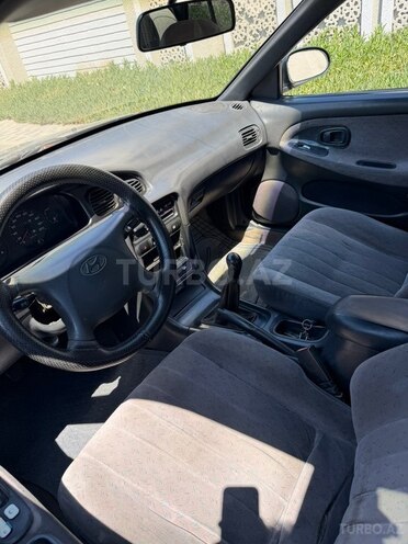 Hyundai Sonata-4