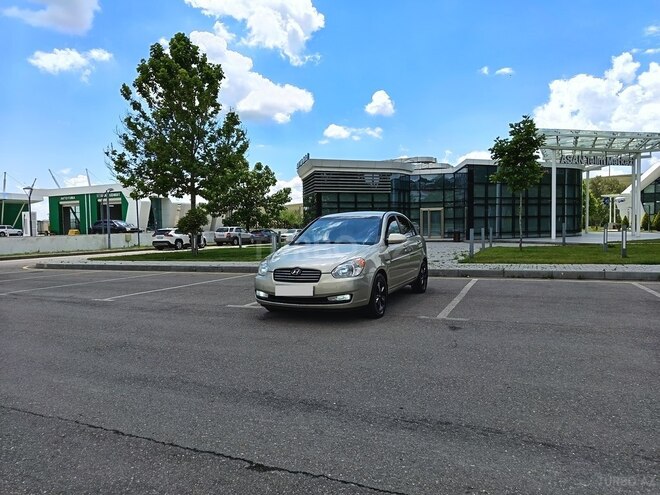 Hyundai Accent-3