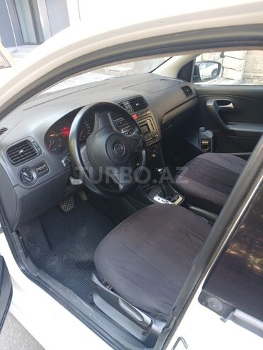 Volkswagen Polo-5