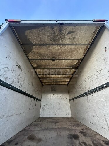 Mitsubishi Canter-9