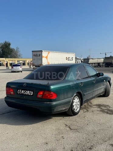 Mercedes E 200-9