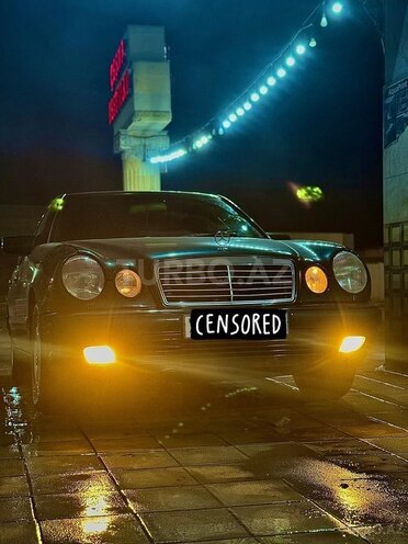 Mercedes E 200-7