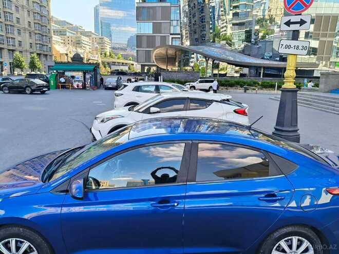 Hyundai Accent-8