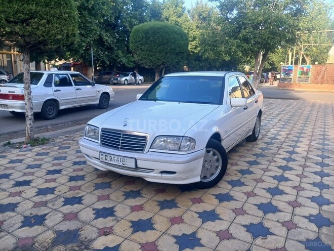 Mercedes C 200-3