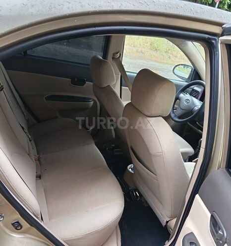 Hyundai Accent-16